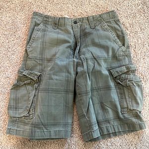 Men’s cargo shorts size 32